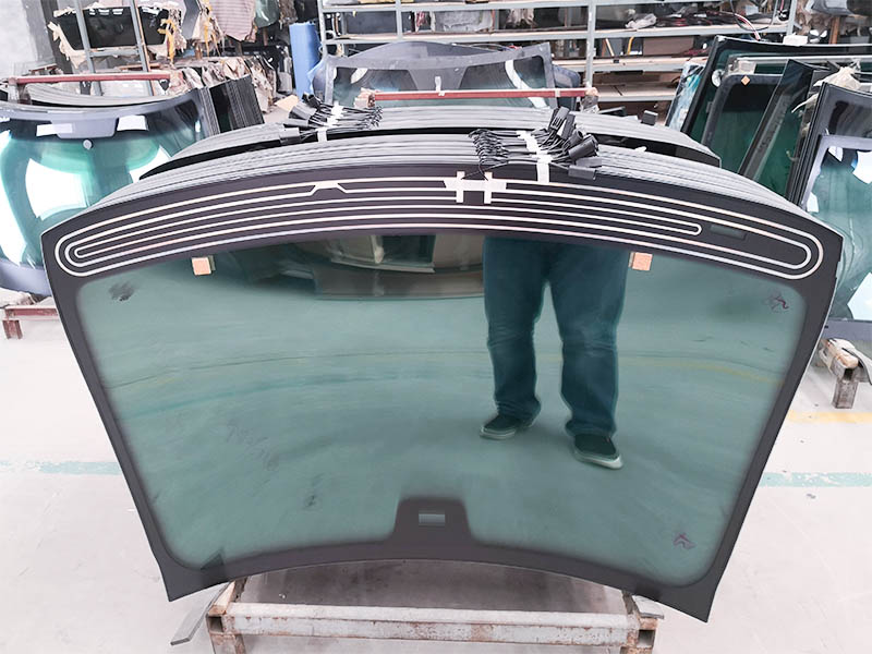 Hot Sale Car Glass Auto Glass Windshield Windscreen fro Hino500